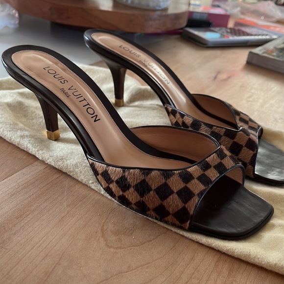 Vintage Louis Vuitton Checkered Kitten Heel - Picture 2 of 5